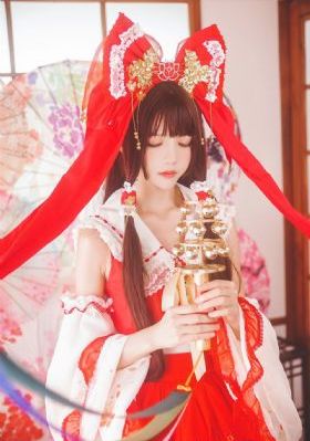 日本丝袜OL系列在线观看_4K免费播放
